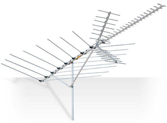 Channel Master CM-3020 Deep Fringe Advantage (60-100 mi/95-160 km) UHF/VHF Antenna